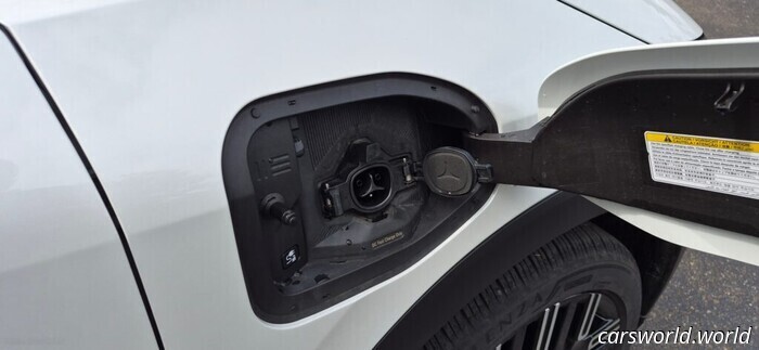 Nissan Leaf за 29 990 долларов стоит дешевле, но кажется намного дороже: обзор | Carscoops